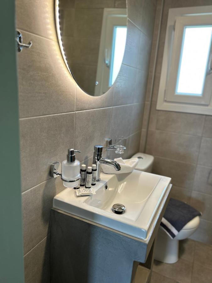 Calliopes By The Sea Boutique Suites Paralia Dionysiou Exterior photo